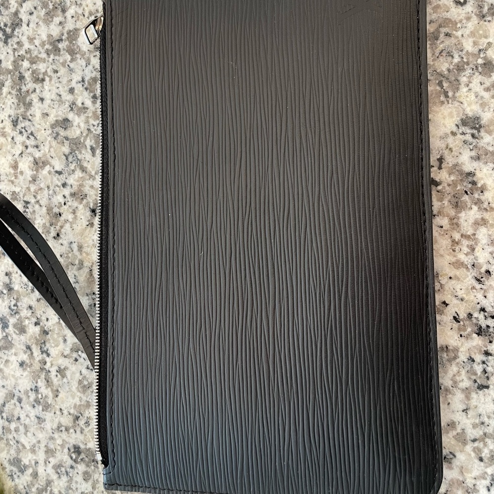 Louis Vuitton Black Epi Clutch zip